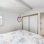 Holiday home 2 Bedroom Nice Home In Saint-Georges-De-Didon *