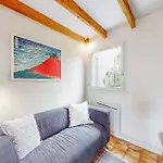2 Bedroom Nice Home In Saint-Georges-De-Didon Holiday home Saint-Georges-de-Didonne