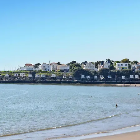 2 Bedroom Lovely Home In Saint-Georges-De-Didon Saint-Georges-de-Didonne