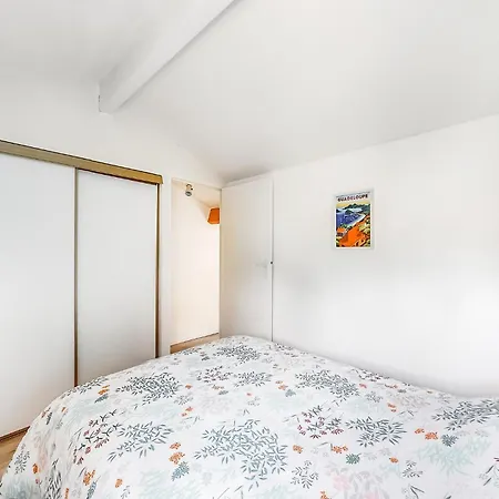 Ferienhaus 2 Bedroom Lovely Home In Saint-Georges-De-Didon *
