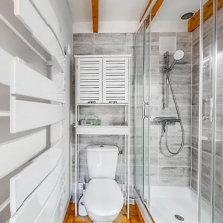 2 Bedroom Lovely In Saint-georges-de-didon *