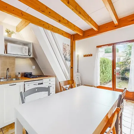 Stunning In Saint-georges-de-didon Hébergement de vacances Saint-Georges-de-Didonne