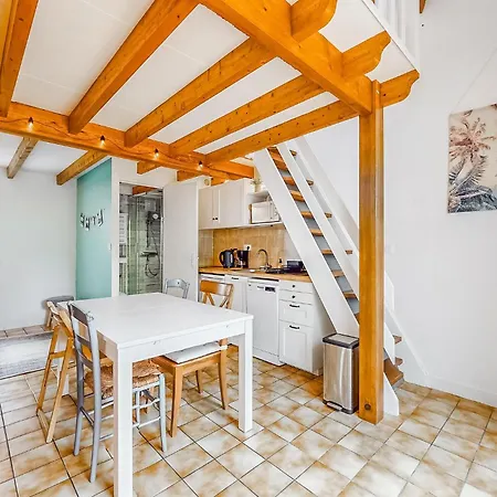 2 Bedroom Lovely In Saint-georges-de-didon