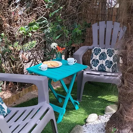2 Bedroom Lovely In Saint-georges-de-didon Сasa de vacaciones